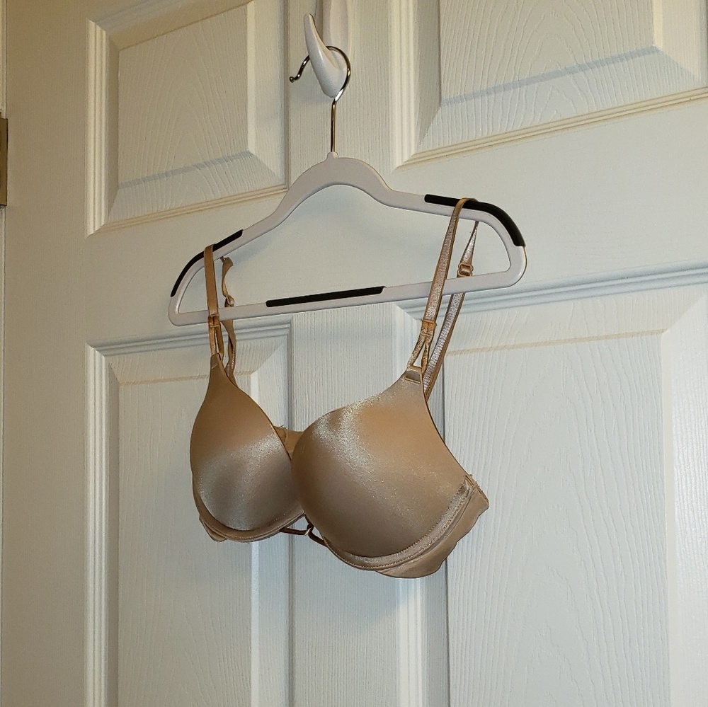 Victoria's Secret Bombshell Bra Never Worn